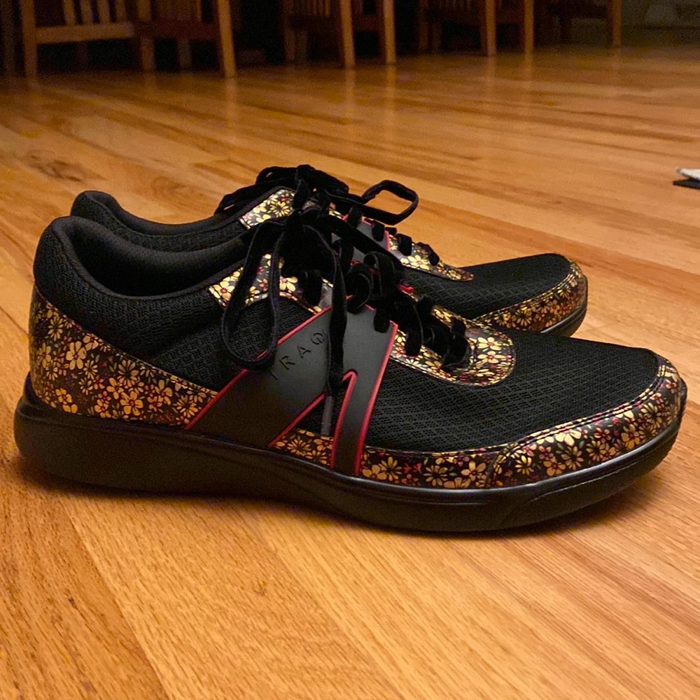 Algeria Traq Women’s Sneakers